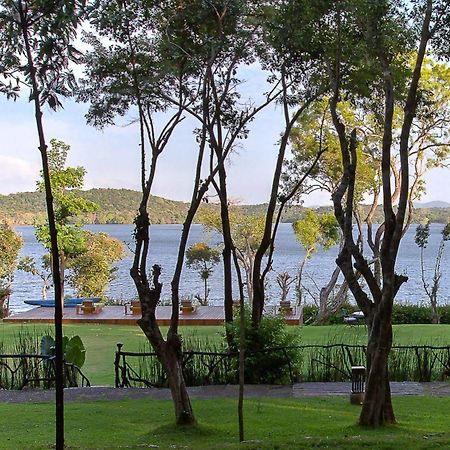 גיריטלה The Deer Park Hotel מראה חיצוני תמונה