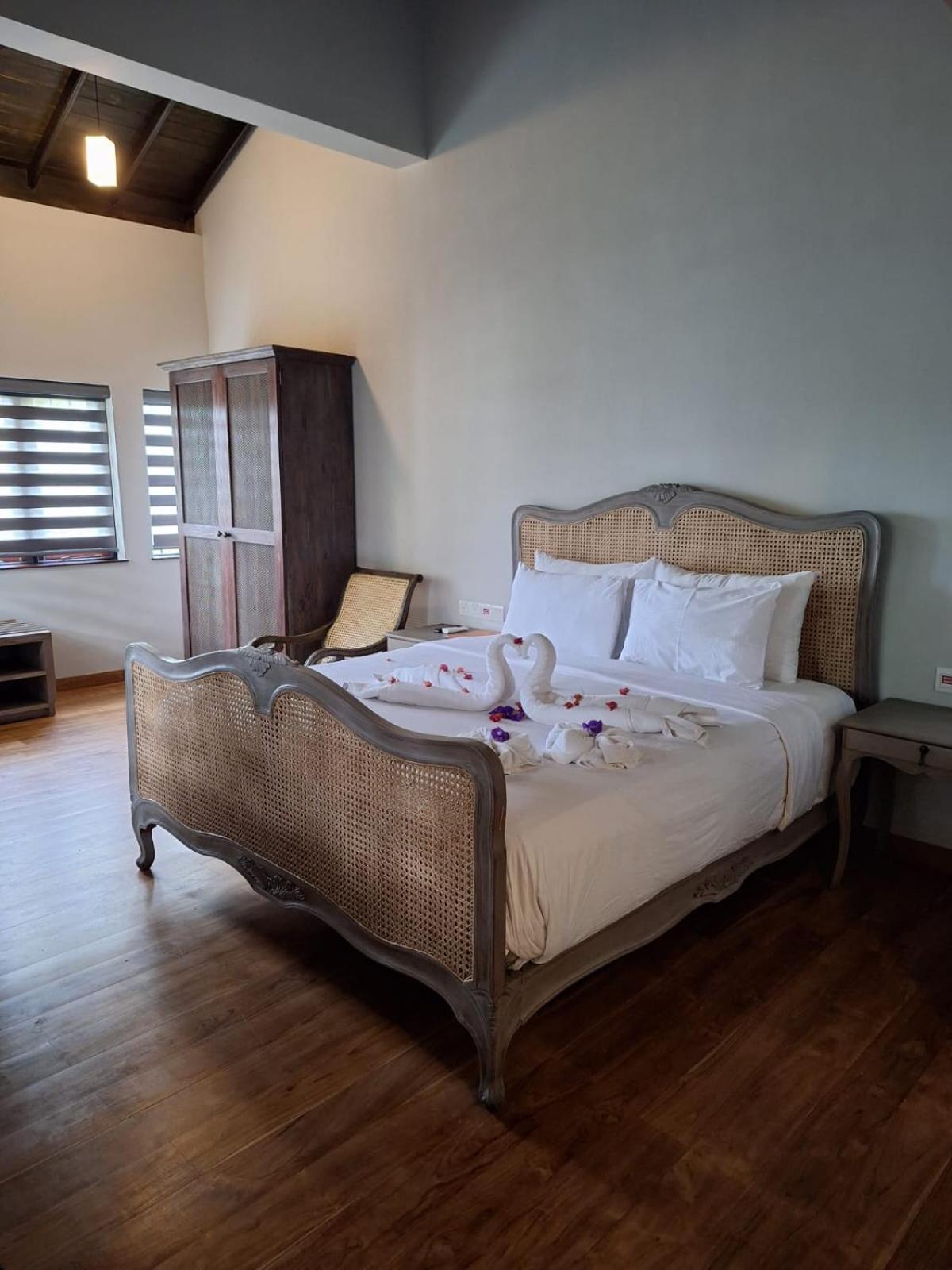 גיריטלה The Deer Park Hotel מראה חיצוני תמונה