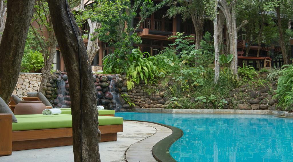 גיריטלה The Deer Park Hotel מראה חיצוני תמונה