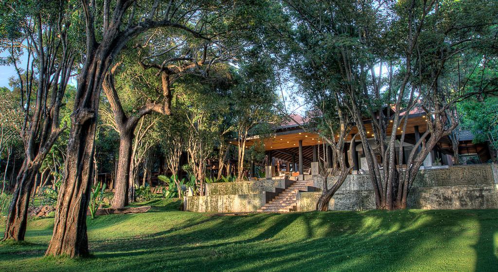 גיריטלה The Deer Park Hotel מראה חיצוני תמונה