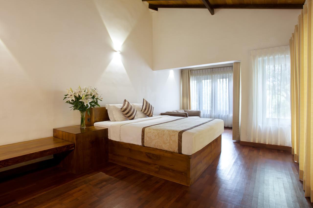 גיריטלה The Deer Park Hotel מראה חיצוני תמונה
