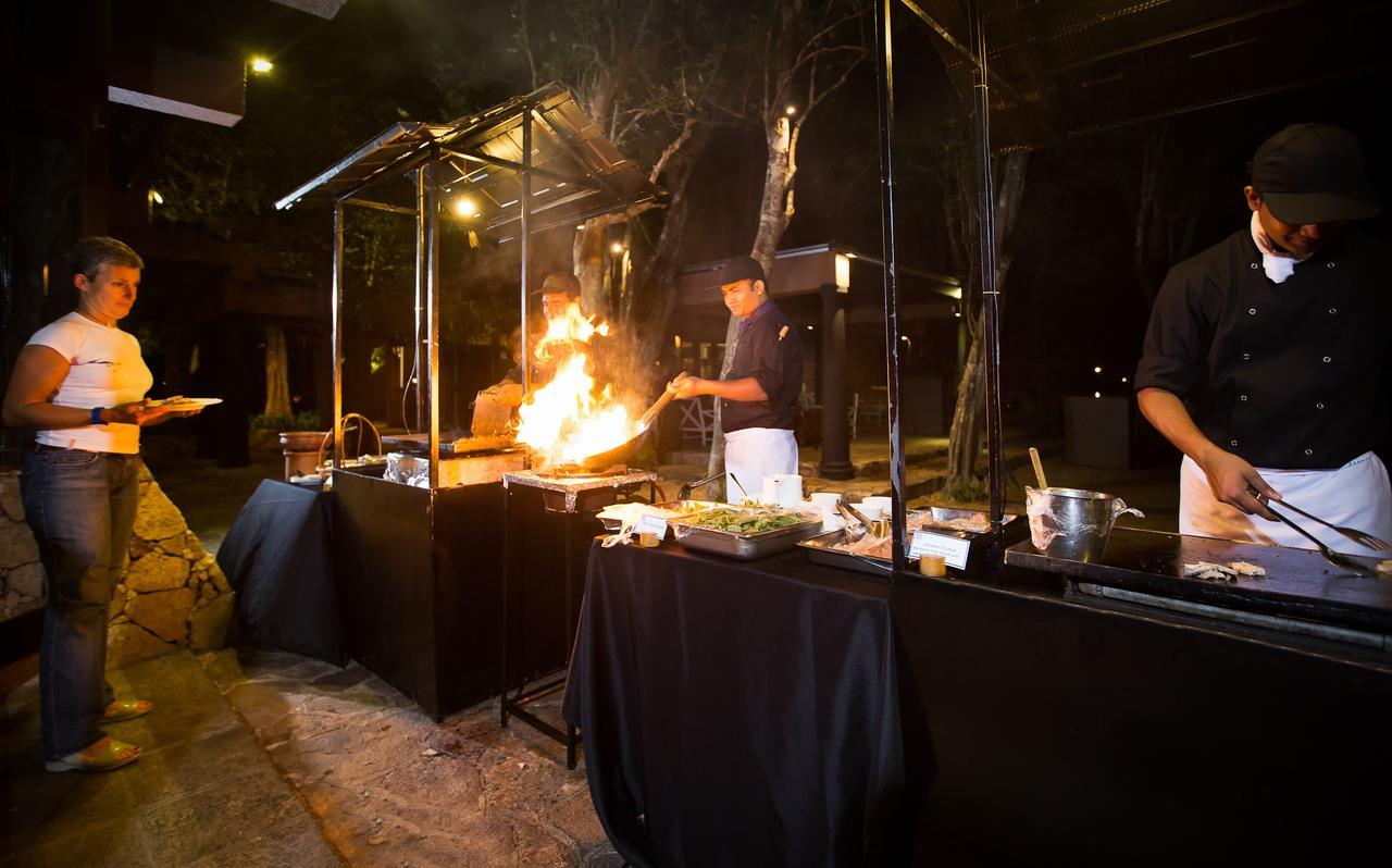 גיריטלה The Deer Park Hotel מראה חיצוני תמונה