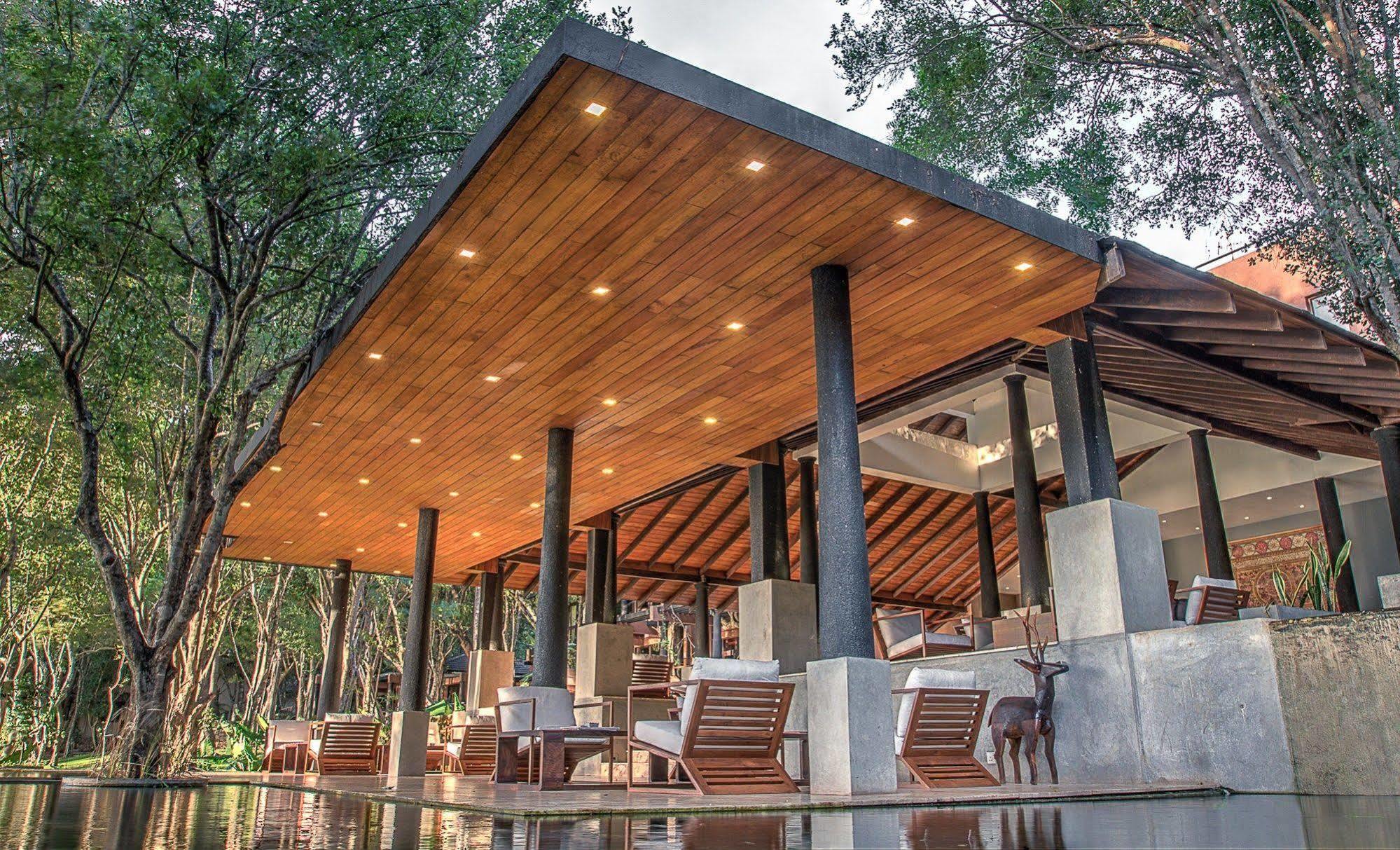גיריטלה The Deer Park Hotel מראה חיצוני תמונה
